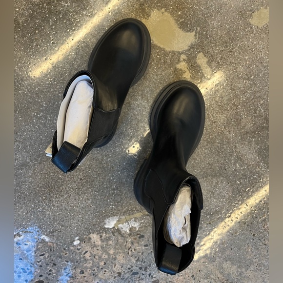 Bershka Flat with Elastic Gores - Ankle boots - Picture 9 of 13